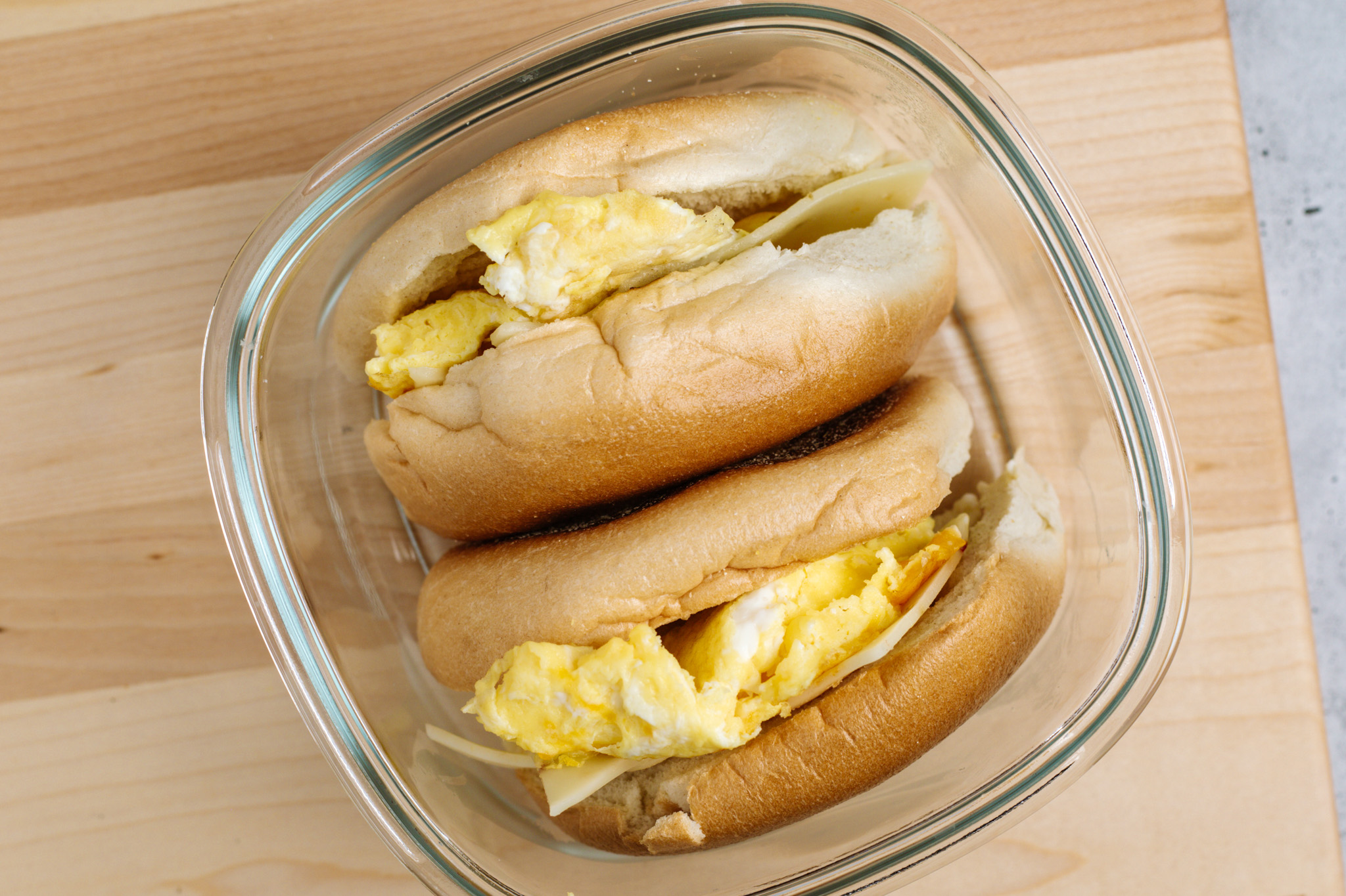 egg and cheese bagel