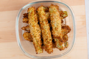 fried pickle spears