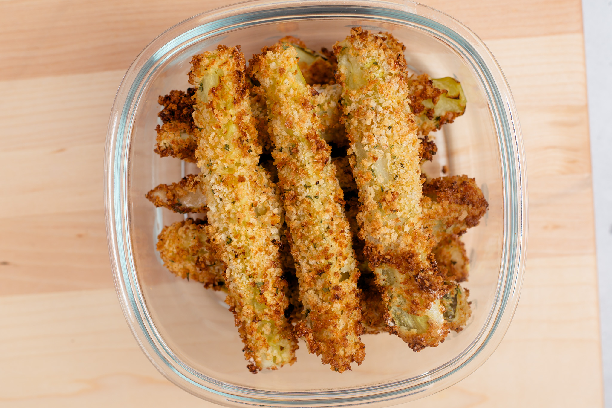 fried pickle spears